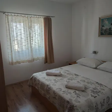 Apartments Dijana Krk Town Exterior foto