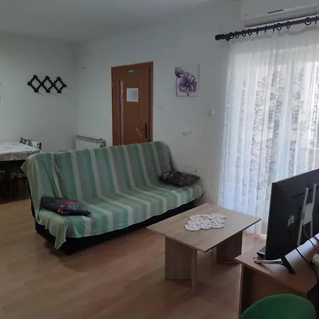 Apartments Dijana Krk Town Exterior foto